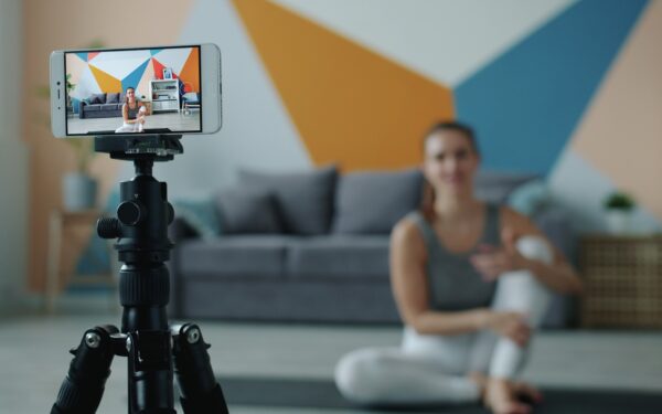 Kjendisstatus i mobilen: slik preger influensere hverdagen din mer enn du tror