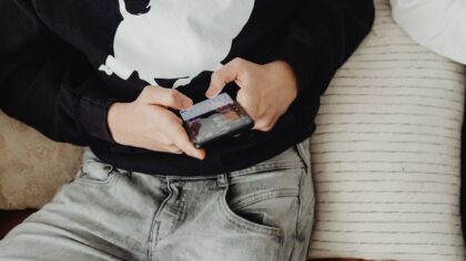 Fancams, edits og fancores: en jordnær guide til video-fankultur på TikTok