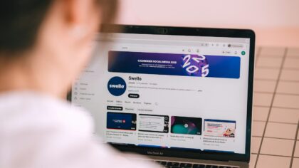 Reaksjonsvideoer på YouTube: hva de egentlig gir oss som seere