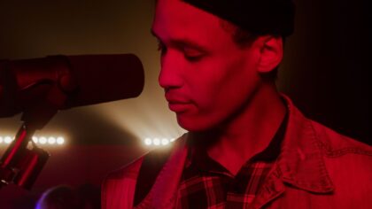 Slik går du dypere i R&B: en guide til stemmer, stemning og historier
