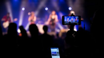 Streamingkrigenes nye front: slik endrer live-konserter på nett popkulturen