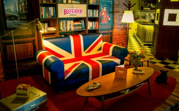 Britiske komedieserier du faktisk vil kose deg med på streaming