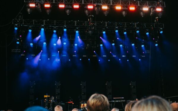 Slik bygger du en smart konsertplan: fra billettslipp til siste ekstranummer