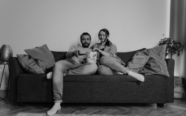 Streaming for par: TV-kvelder som styrker forholdet i stedet for å skape krangling