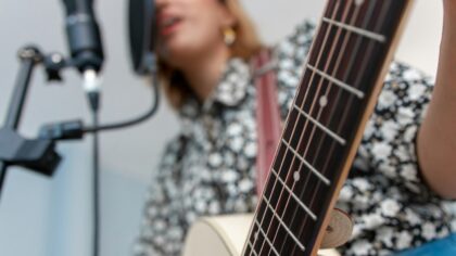 Fra coverlåt til egen stemme: en jordnær guide til å tolke andres musikk