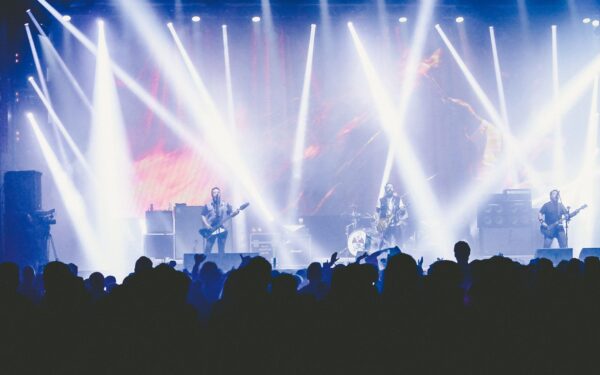 Rockehistorier fra scenekanten: små øyeblikk som gjorde band til legender