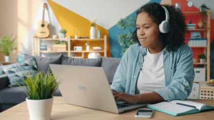 Slik forstår du «parasociale forhold»: hvorfor vi føler at vi kjenner influensere og karakterer