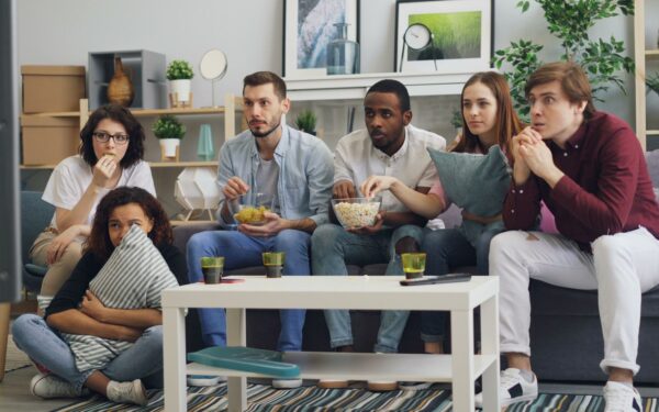 Slik lager du en god seriemaraton hjemme uten å bli sittende i sofaen i 12 timer