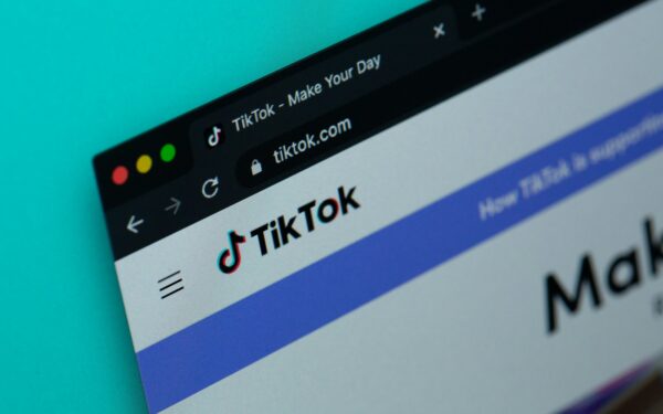 Corecore forklart: TikTok-trenden som klipper sammen følelsene våre