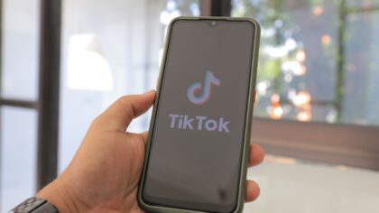 TikTok-lydfenomenet: når 15 sekunder lyd endrer hva vi ser, sier og kjøper