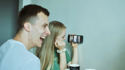 Viralvideoer uten skam: en praktisk guide til å dele smart, ikke bare raskt